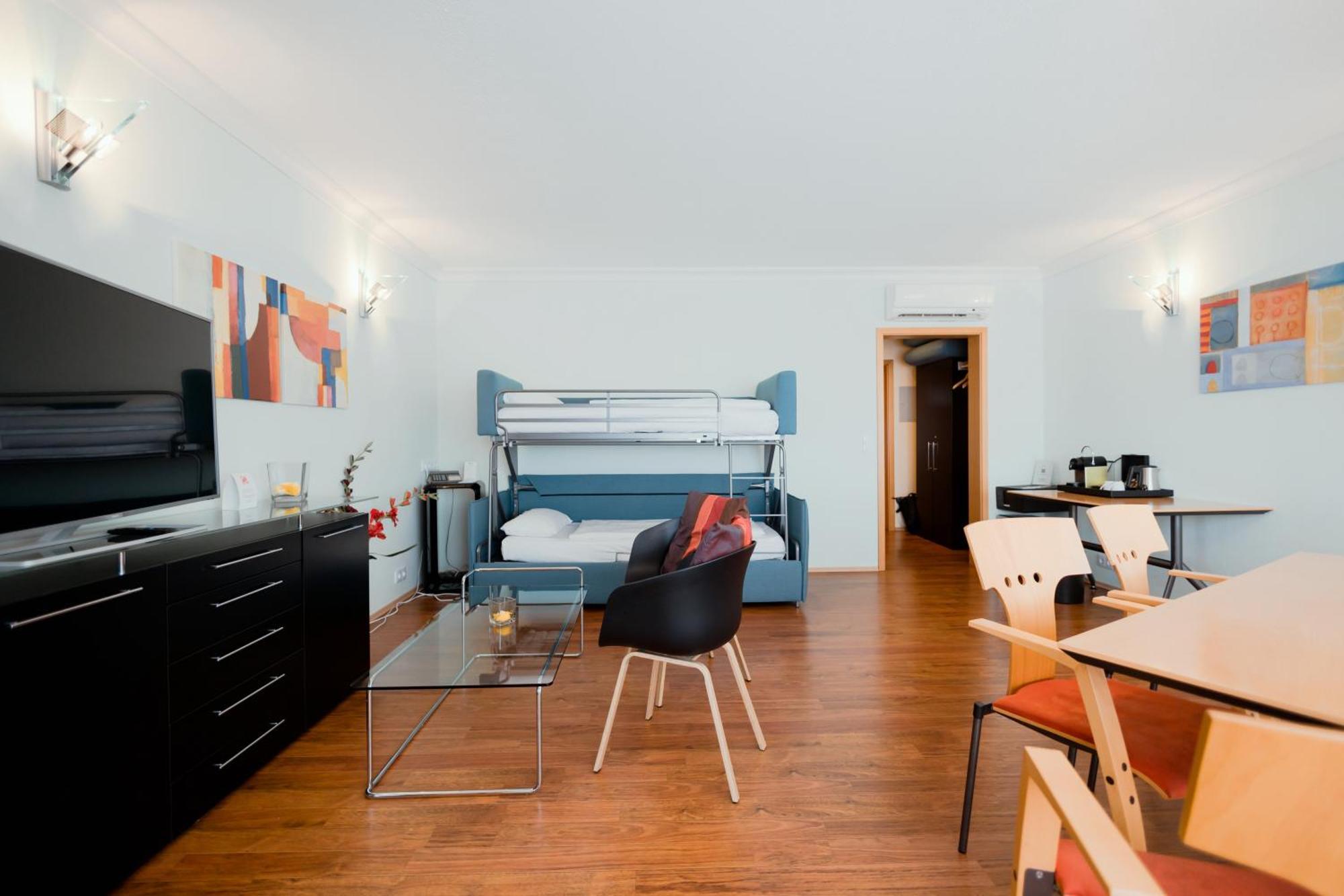Hotel Western Ambassador 3*